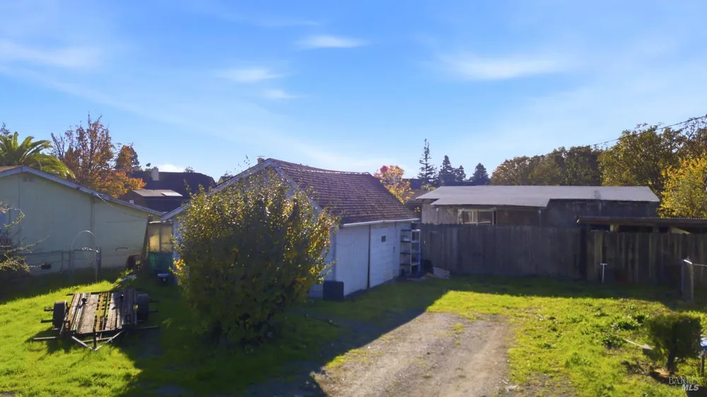 6283 Old Redwood Hwy, Santa Rosa, CA 95403