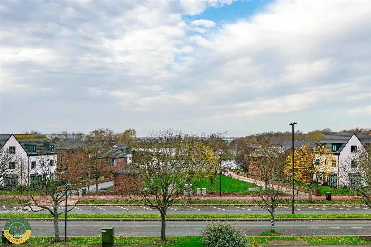 Lakeside Boulevard, Doncaster