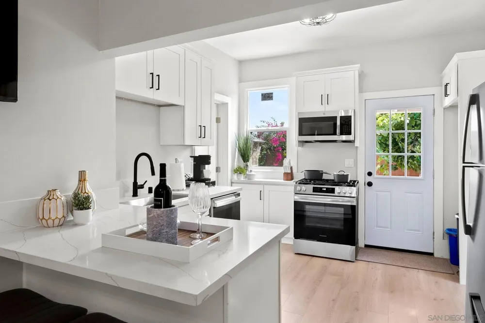 2174 Logan Ave, San Diego, CA 92113