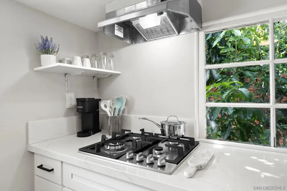 2174 Logan Ave, San Diego, CA 92113