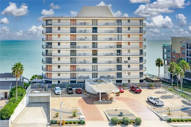 4500 Ocean Dr, Corpus Christi, TX 78412