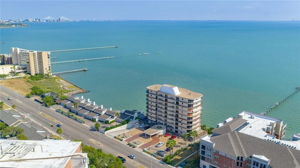 4500 Ocean Dr, Corpus Christi, TX 78412