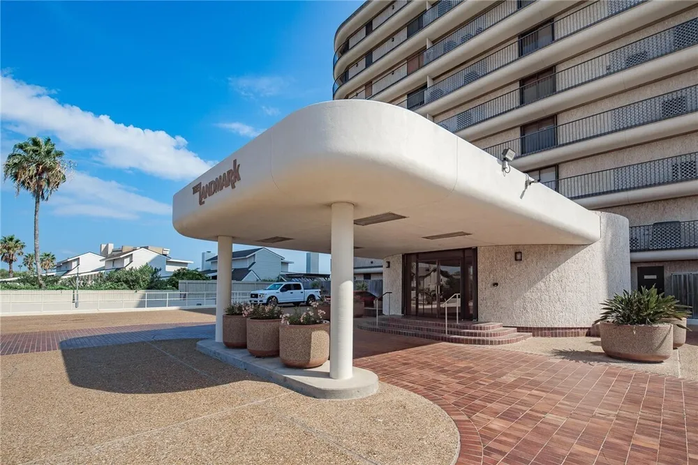 4500 Ocean Dr, Corpus Christi, TX 78412