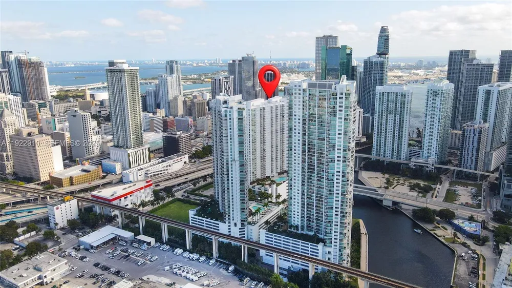 350 S Miami Ave, Miami, FL 33130