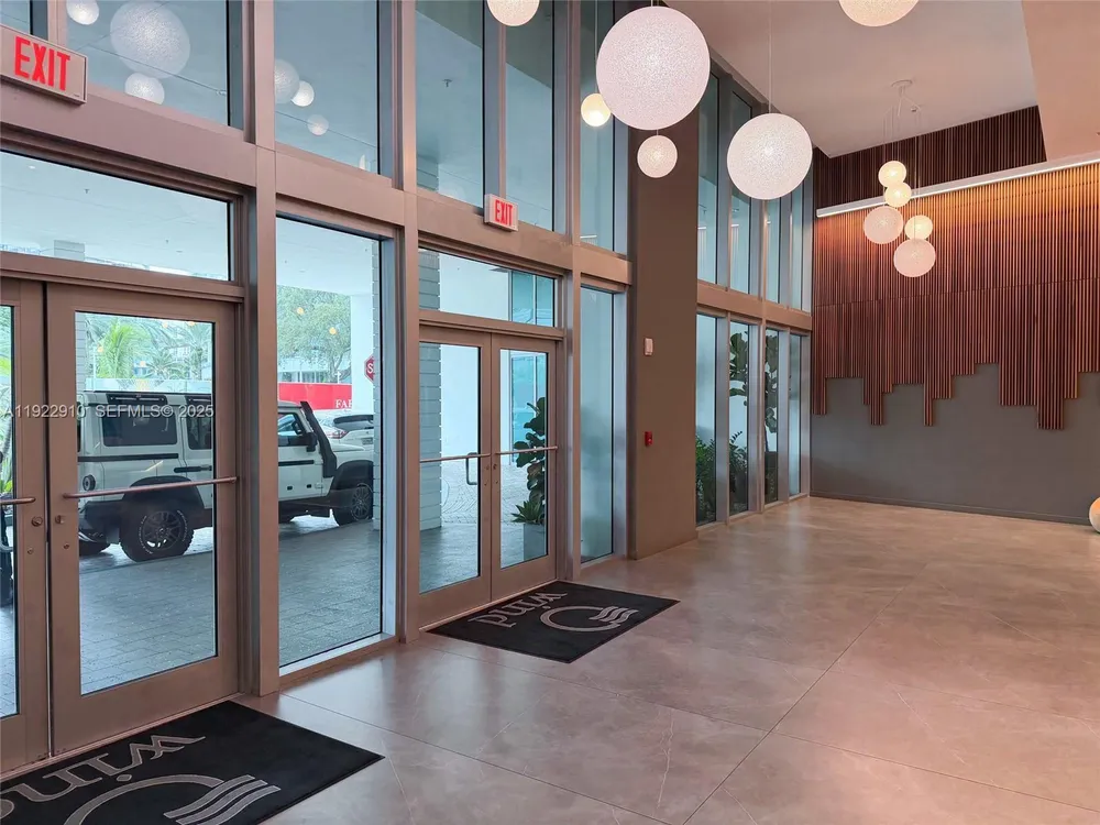 350 S Miami Ave, Miami, FL 33130