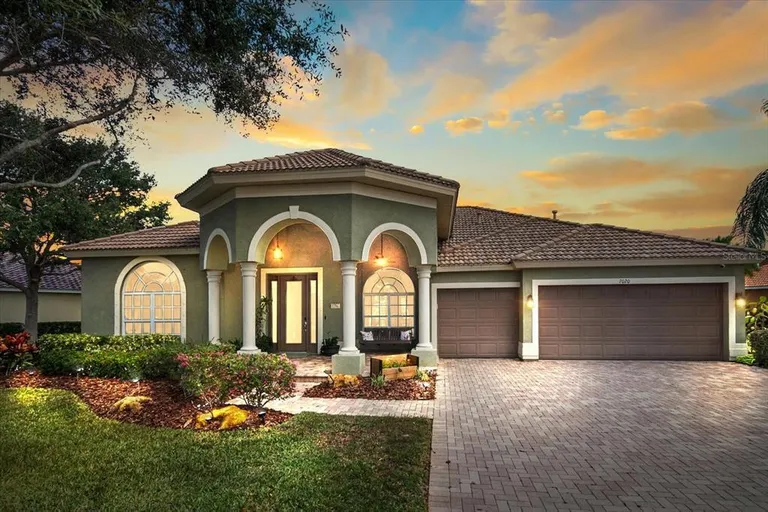 7020 74th Street Circle E, Bradenton, FL 34203