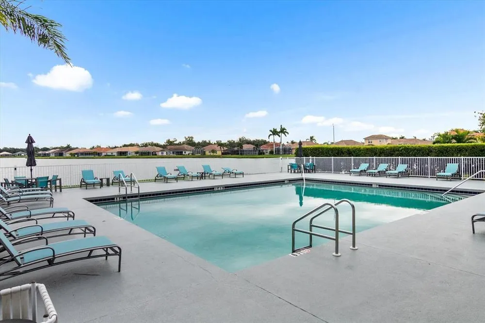 7020 74th Street Circle E, Bradenton, FL 34203