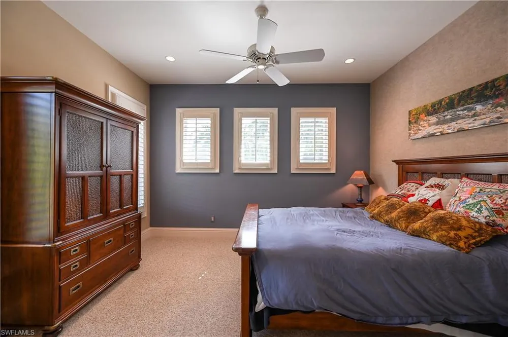 683 Hickory Rd, Naples, FL 34108