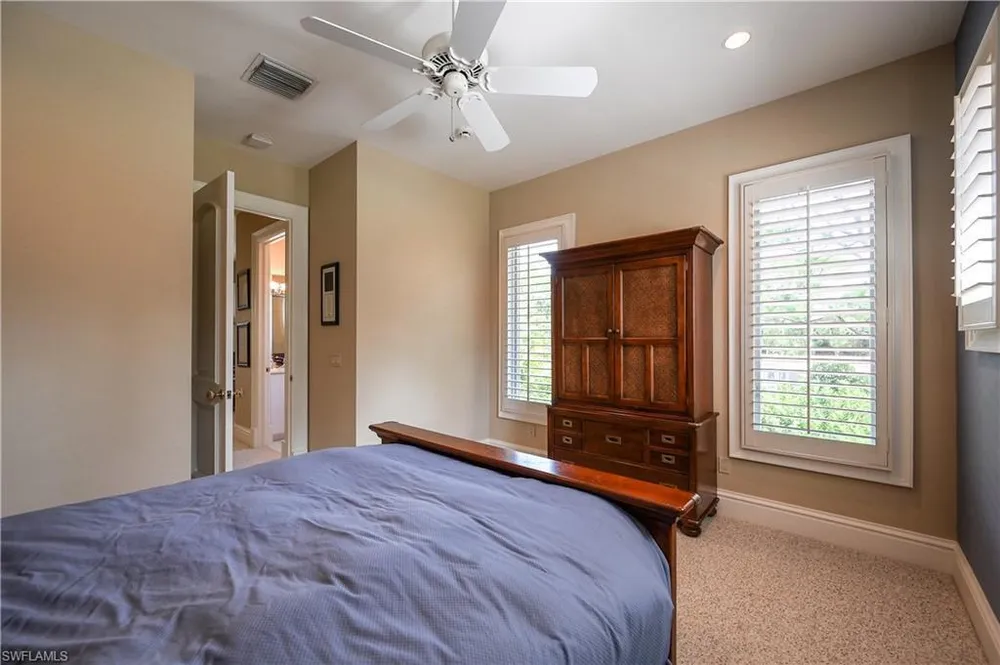 683 Hickory Rd, Naples, FL 34108