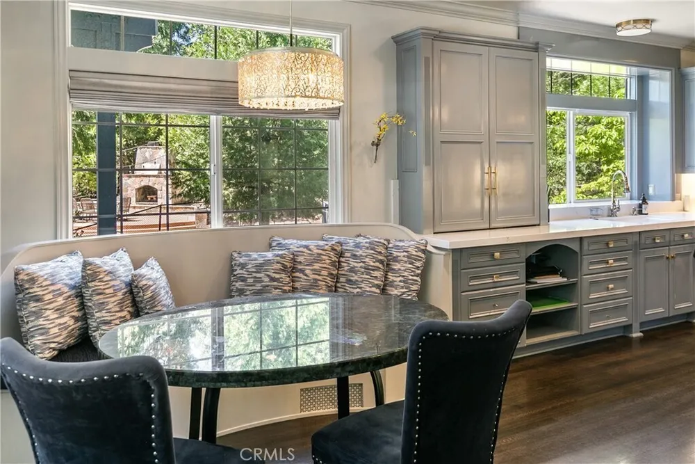 26125 Augusta Dr, Lake Arrowhead, CA 92352
