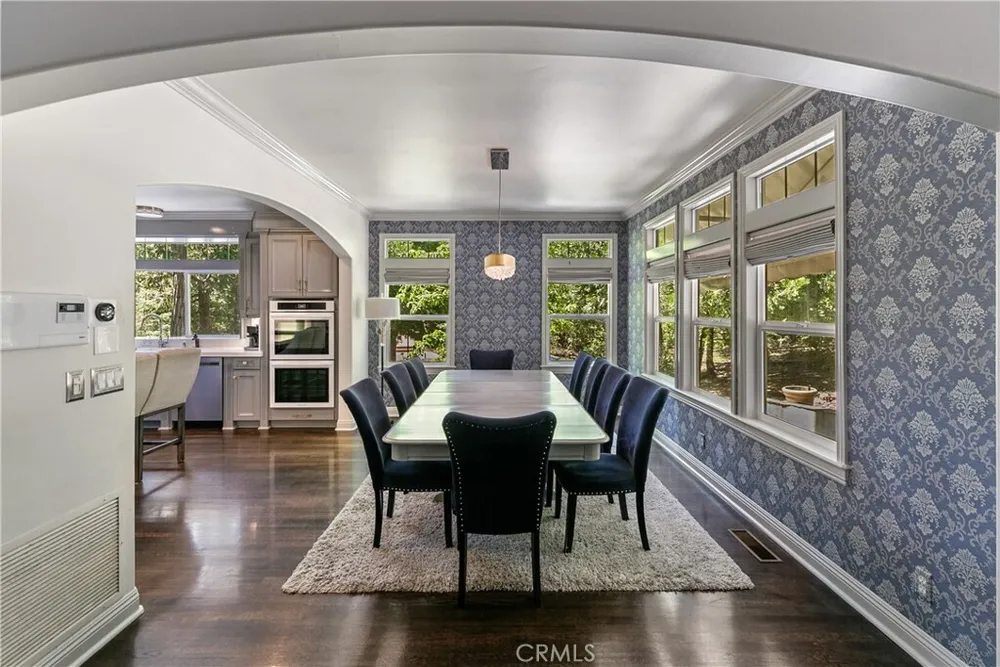 26125 Augusta Dr, Lake Arrowhead, CA 92352