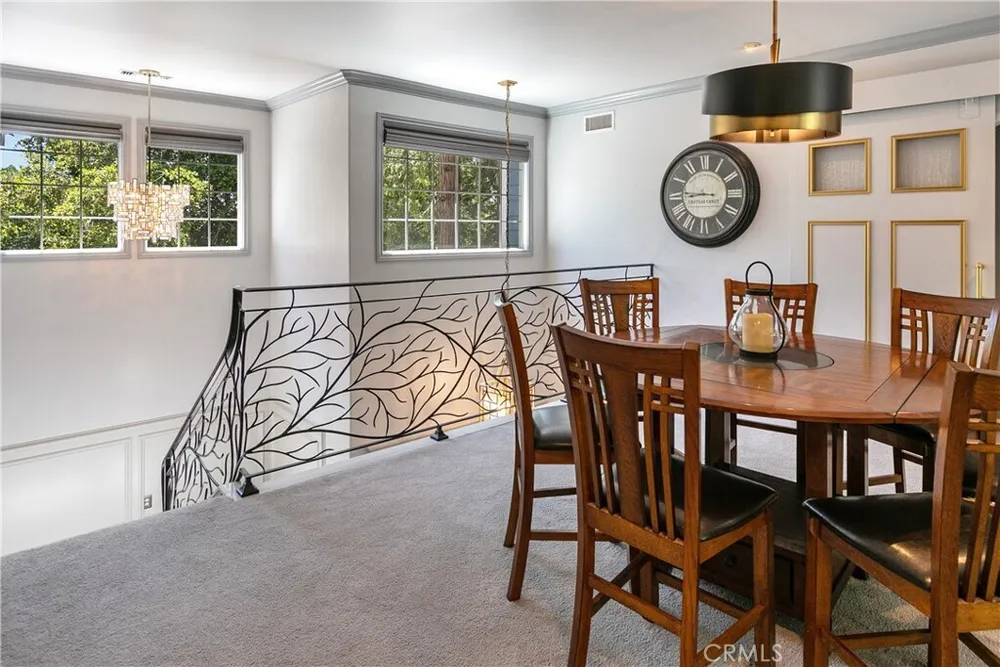 26125 Augusta Dr, Lake Arrowhead, CA 92352