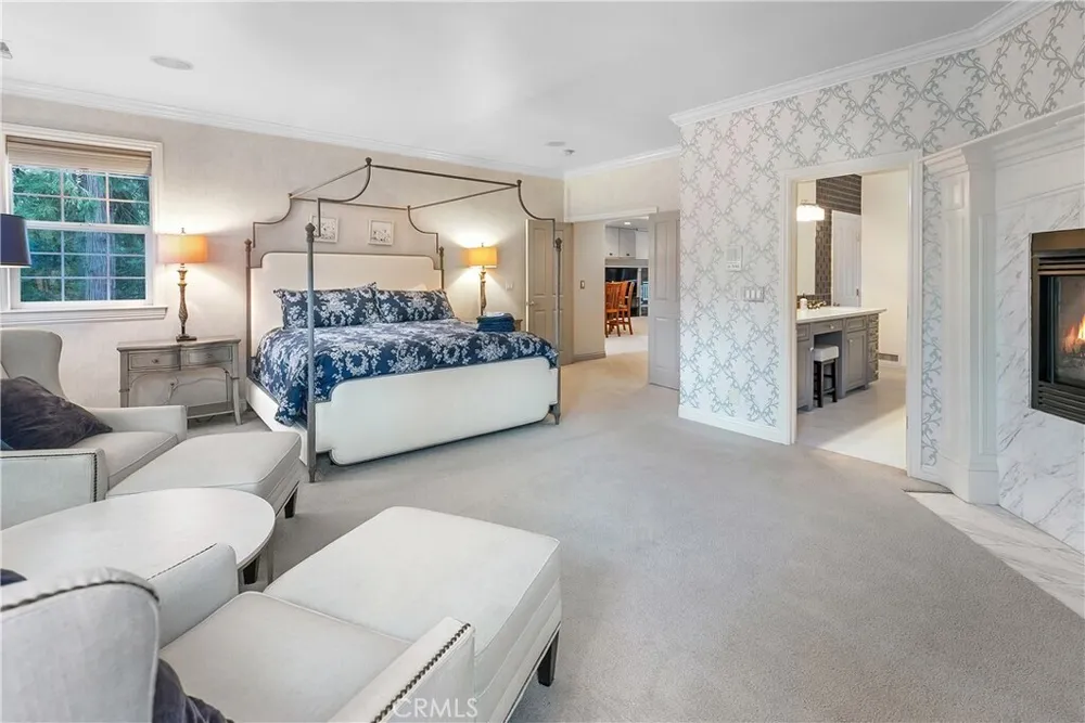 26125 Augusta Dr, Lake Arrowhead, CA 92352