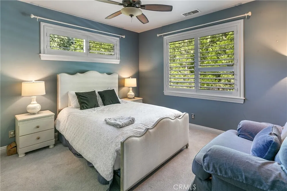 26125 Augusta Dr, Lake Arrowhead, CA 92352