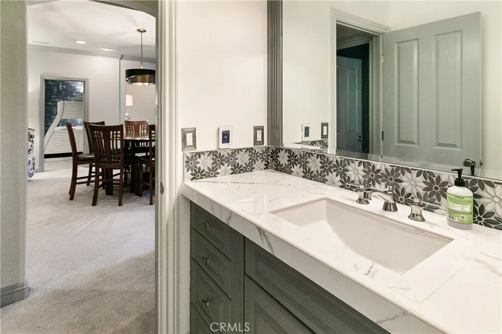 26125 Augusta Dr, Lake Arrowhead, CA 92352