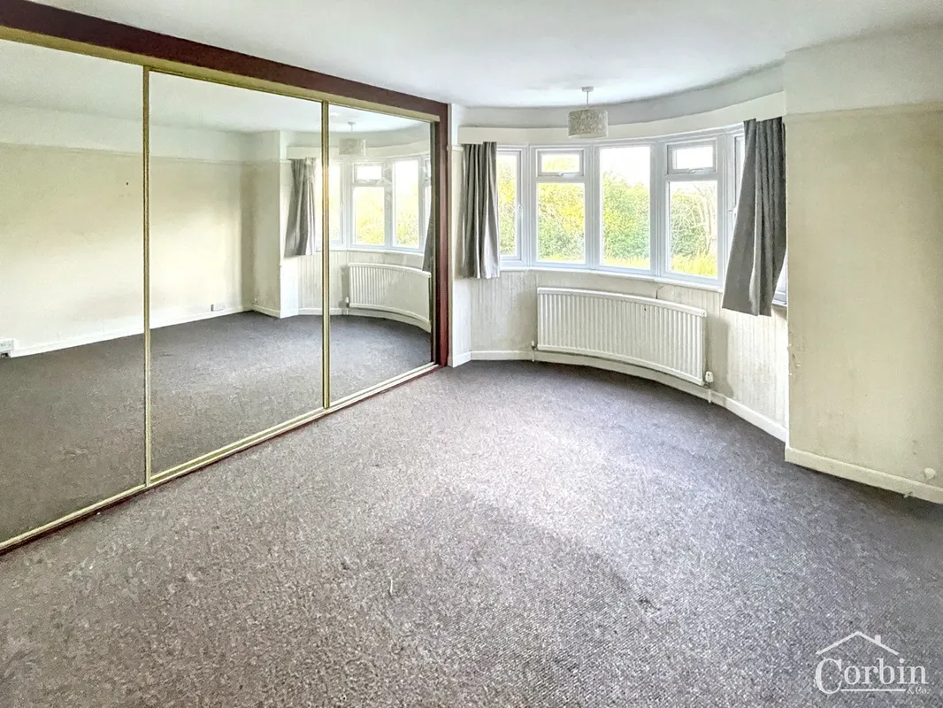 Hyde Road, Bournemouth, BH10 5