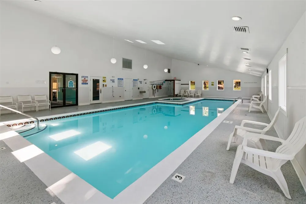 4749 S Pleasantview Rd, Harbor Springs, MI 49740