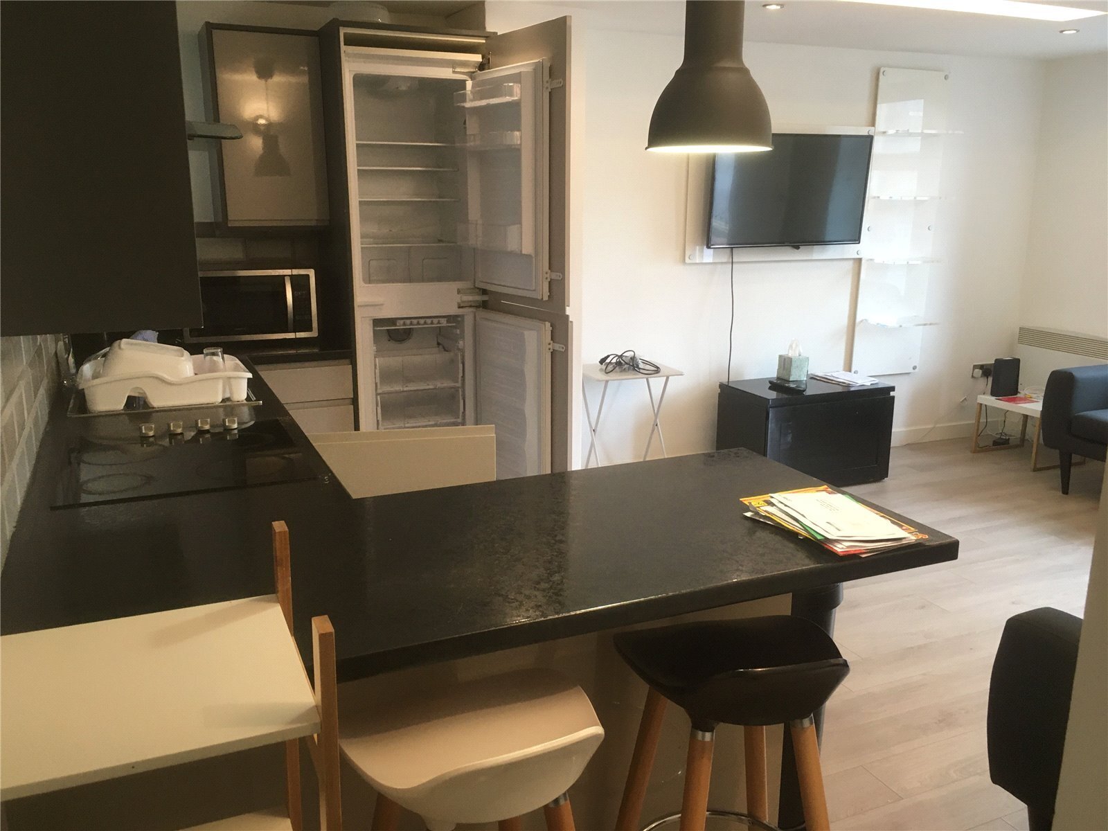 3 Damside Road, Huddersfield, HD4 Image 3