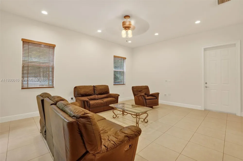 2913 SW 13th St, Miami, FL 33145