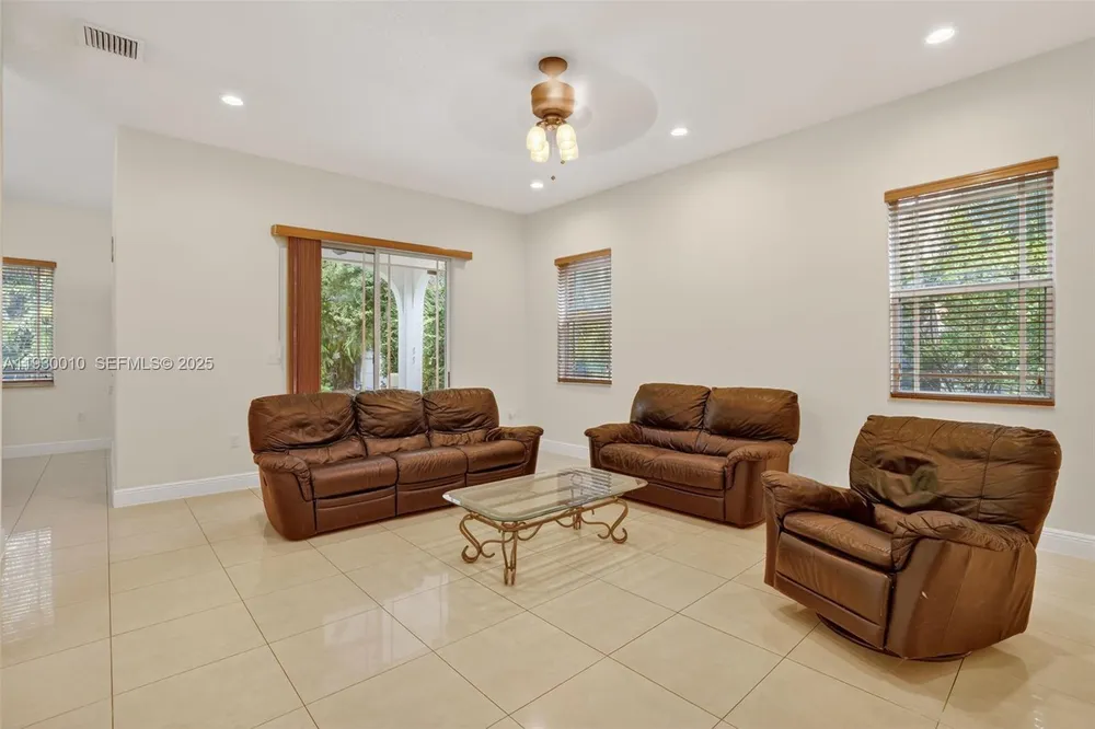 2913 SW 13th St, Miami, FL 33145