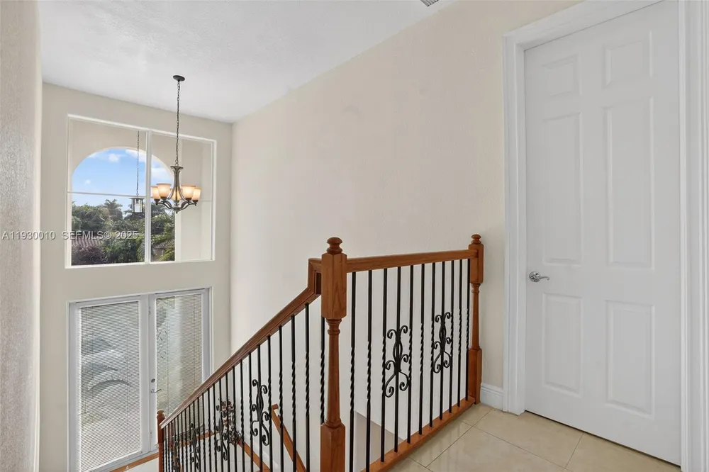 2913 SW 13th St, Miami, FL 33145
