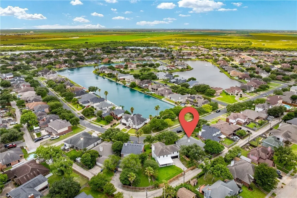 4442 Lake Superior Dr, Corpus Christi, TX 78413