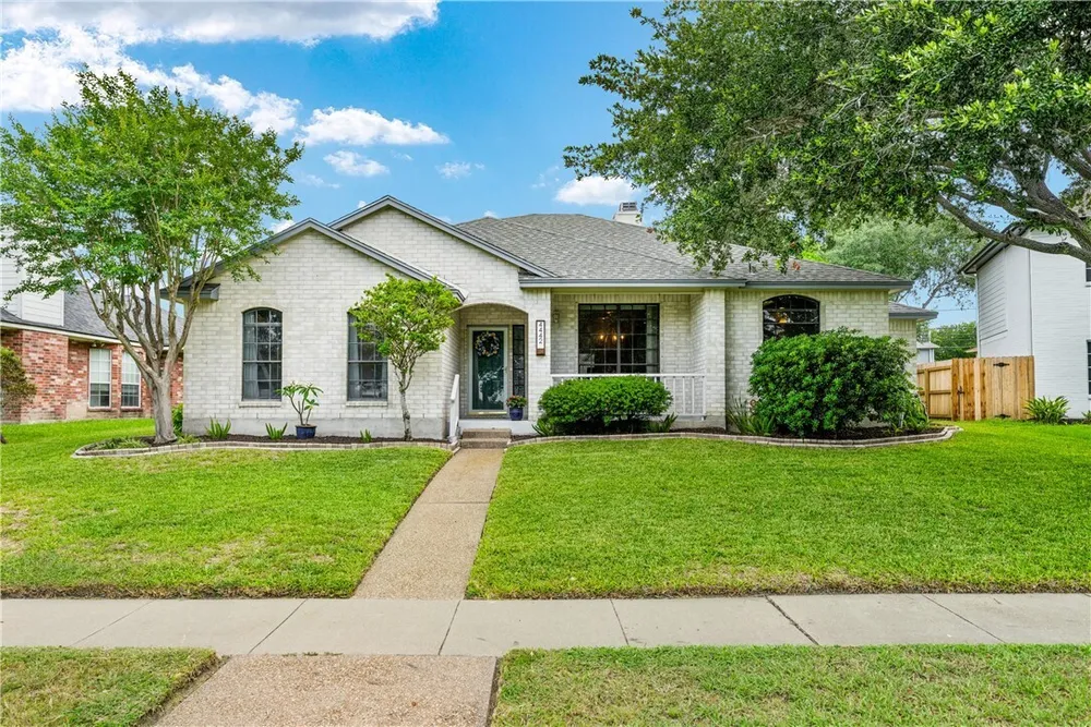 4442 Lake Superior Dr, Corpus Christi, TX 78413