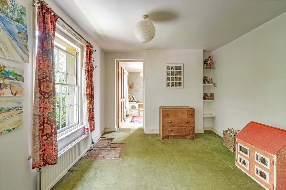 Property carousel item 11