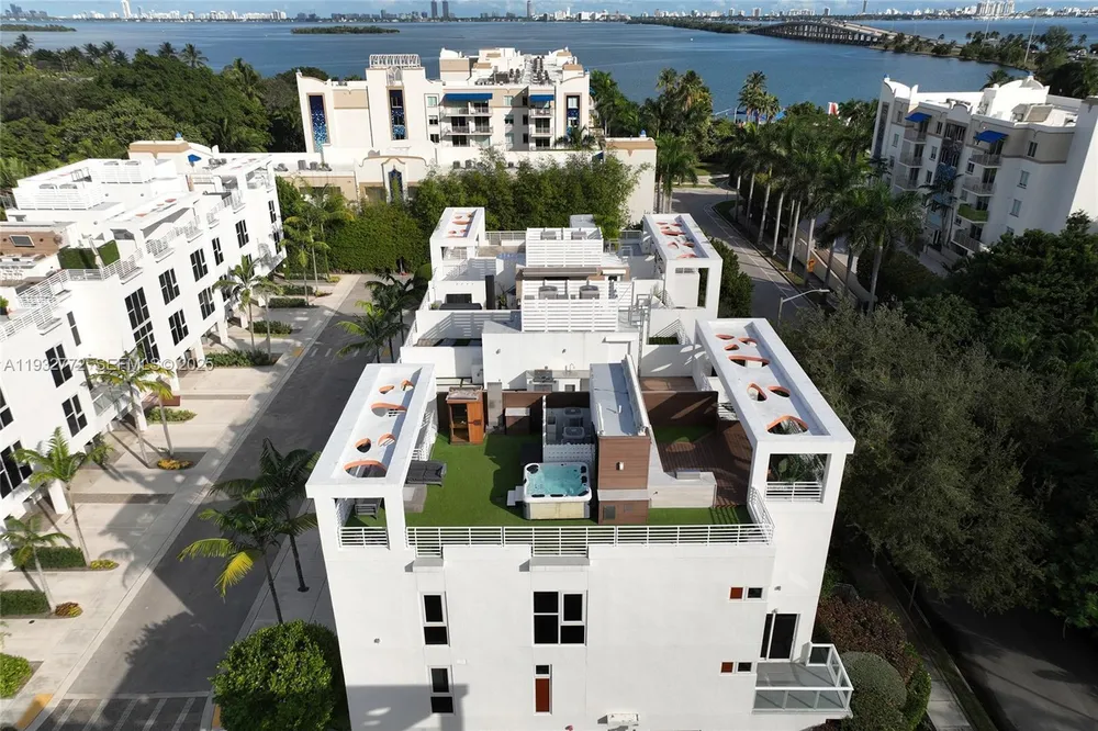 455 NE 39th St, Miami, FL 33137