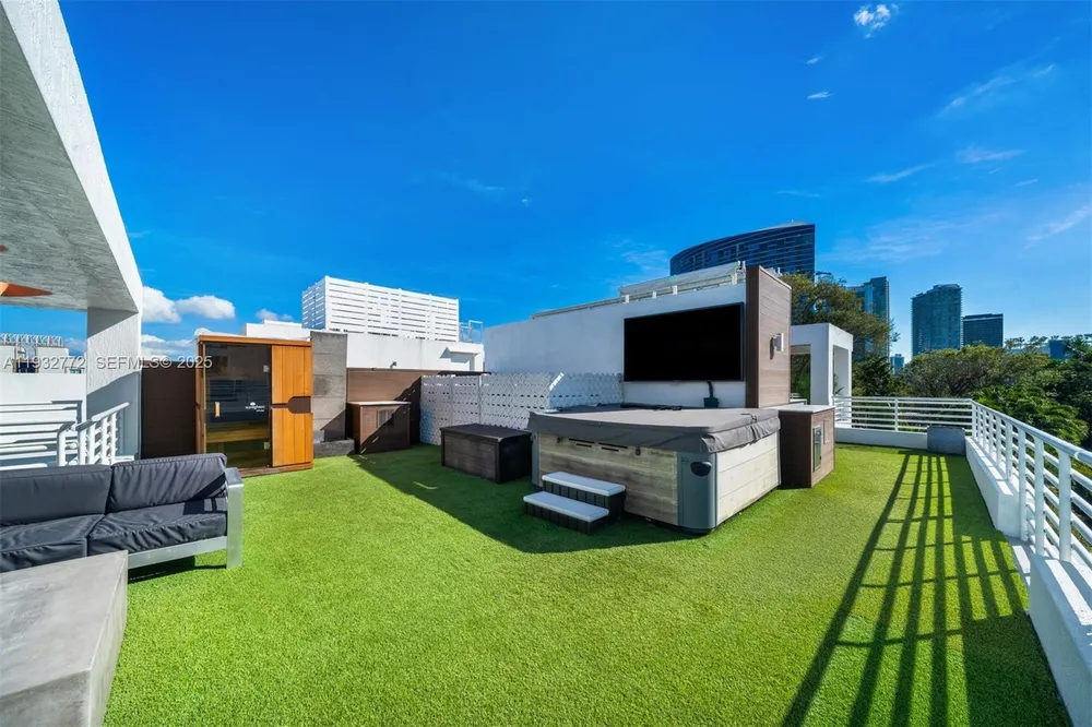 455 NE 39th St, Miami, FL 33137