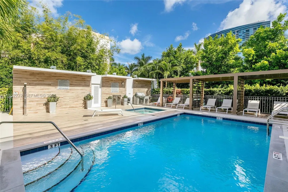 455 NE 39th St, Miami, FL 33137