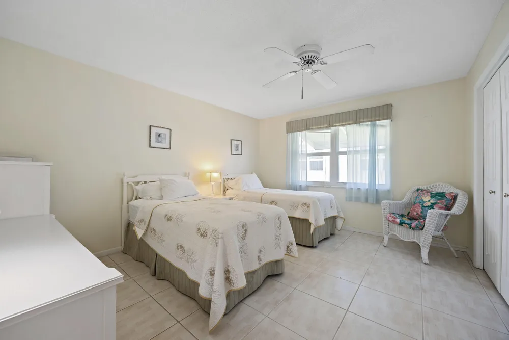 275 High Point Ct, Boynton Beach, FL 33435-6644