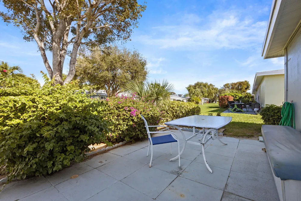 275 High Point Ct, Boynton Beach, FL 33435-6644