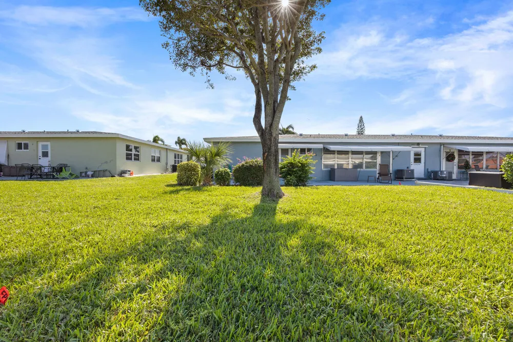 275 High Point Ct, Boynton Beach, FL 33435-6644