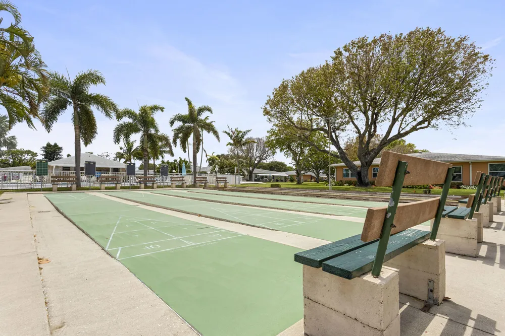 275 High Point Ct, Boynton Beach, FL 33435-6644
