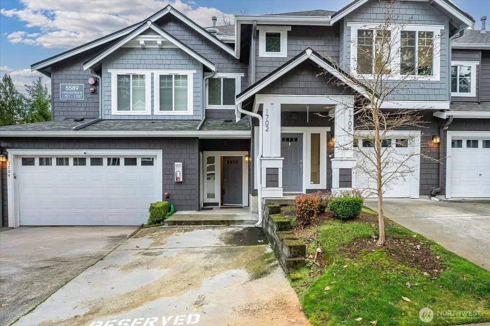 5589 Lakemont Blvd SE, Bellevue, WA 98006-5376