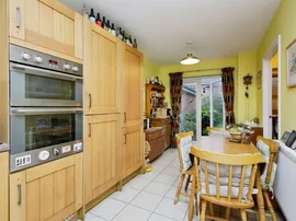 Goldring Avenue, Hellingly, Hailsham thumb 3