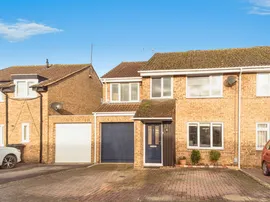 Sevenfields, Highworth, Swindon photo