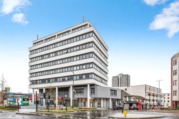 Fleming Way, Swindon - 1 bedroom studio - Allen & Harris