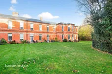 Sandy Mead, Epsom
