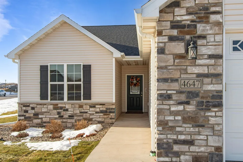 4647 N Cherryvale Ave, Appleton, WI 54913