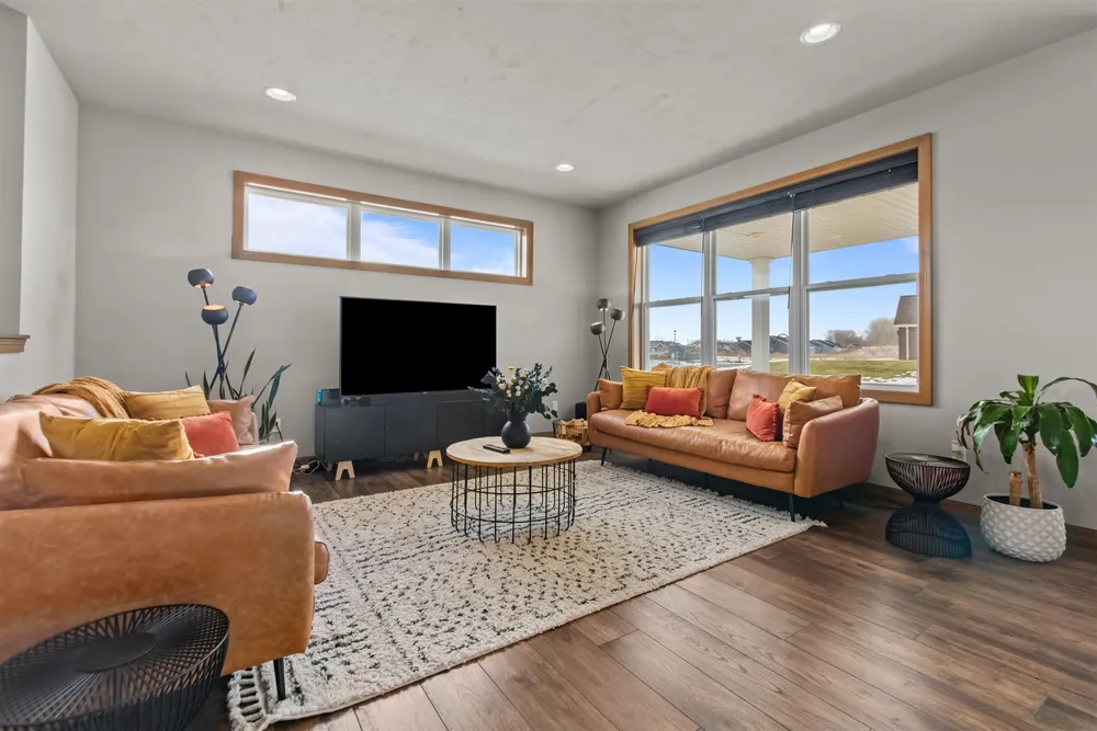 4647 N Cherryvale Ave, Appleton, WI 54913