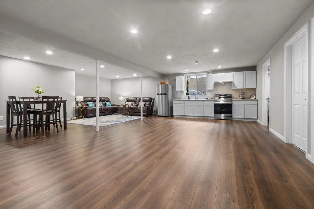 4647 N Cherryvale Ave, Appleton, WI 54913