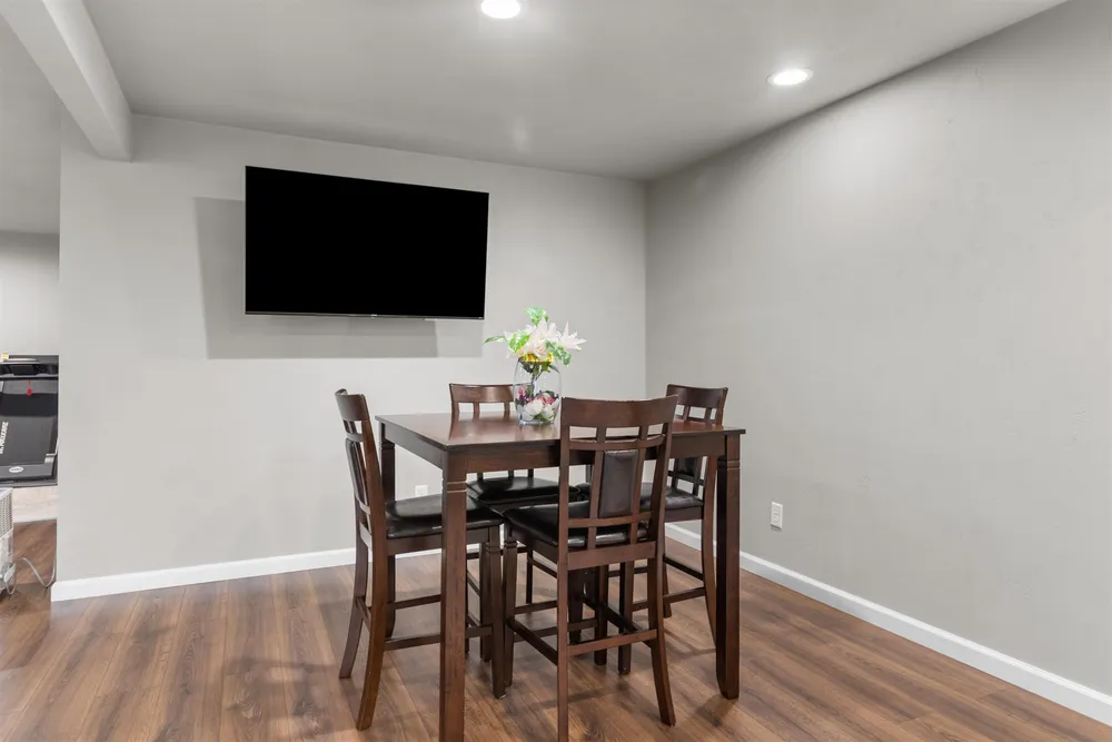 4647 N Cherryvale Ave, Appleton, WI 54913