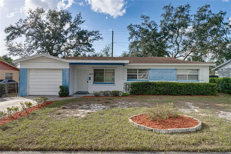 2011 9th St NE, Winter Haven, FL 33881
