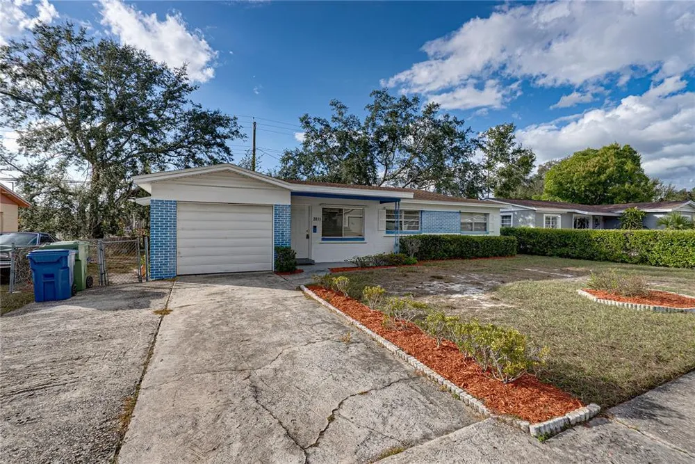 2011 9th St NE, Winter Haven, FL 33881