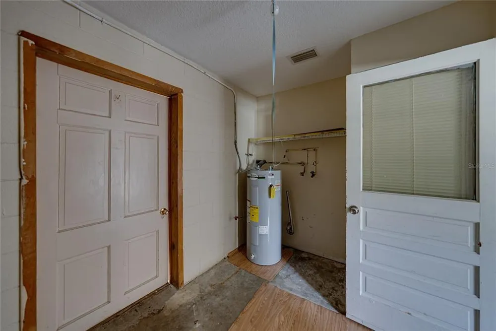 2011 9th St NE, Winter Haven, FL 33881