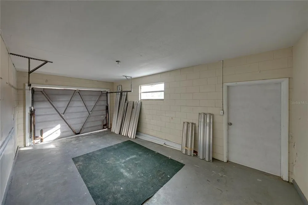 2011 9th St NE, Winter Haven, FL 33881