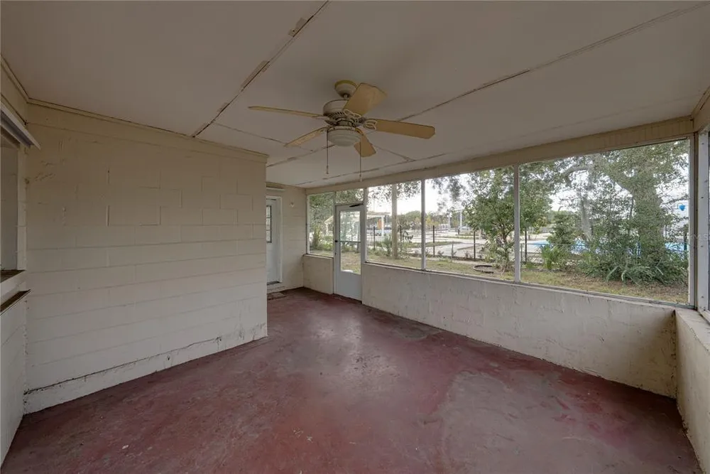 2011 9th St NE, Winter Haven, FL 33881