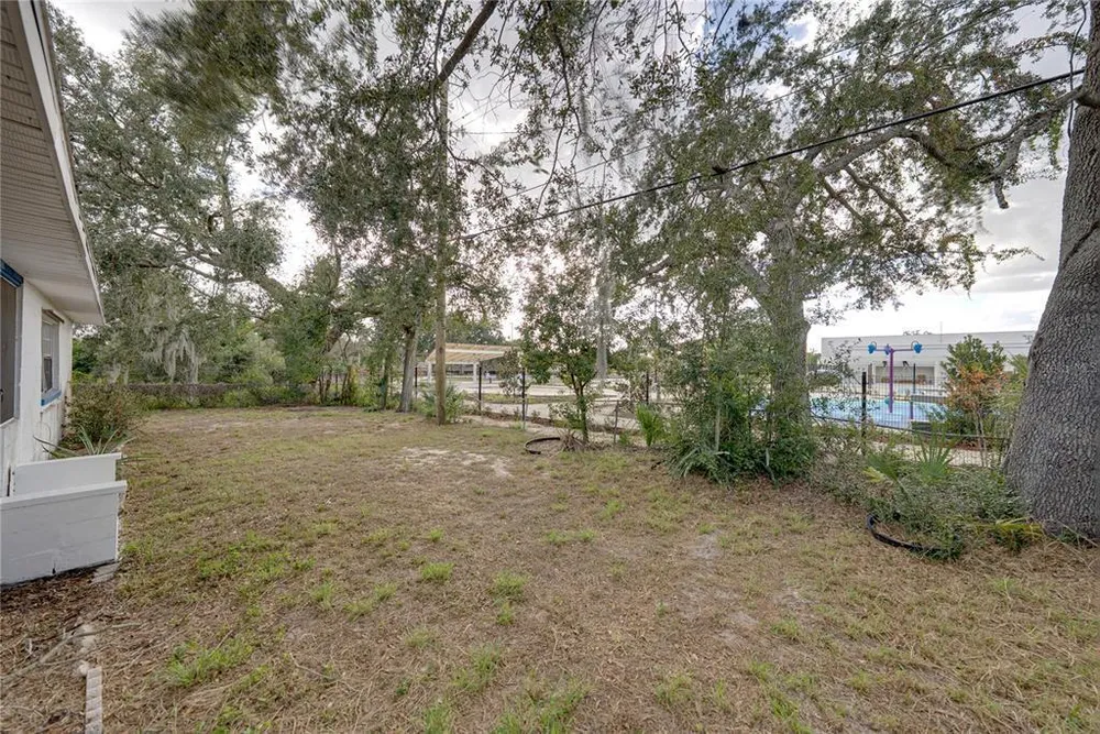 2011 9th St NE, Winter Haven, FL 33881